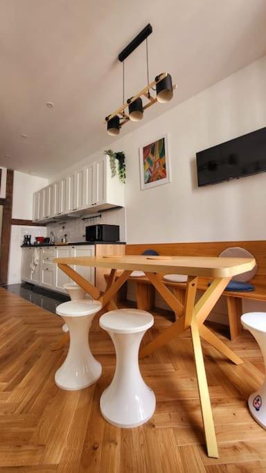 Fully Renovated Historic Apt In Heart Mouffetard Paris Exterior photo