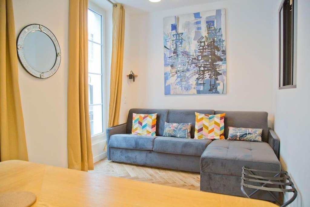 Fully Renovated Historic Apt In Heart Mouffetard Paris Exterior photo