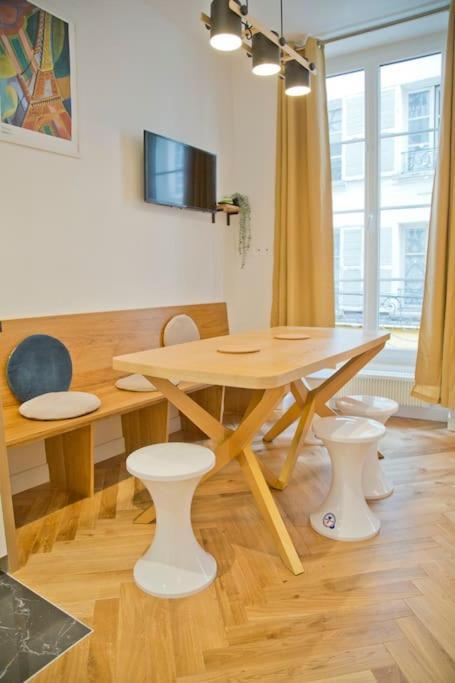 Fully Renovated Historic Apt In Heart Mouffetard Paris Exterior photo