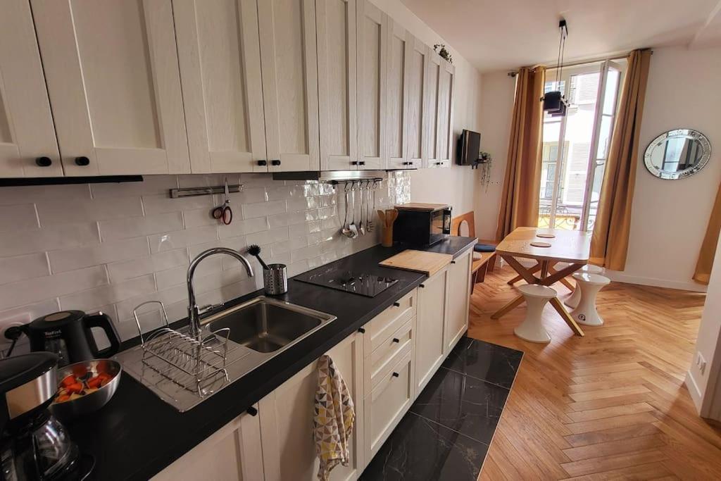 Fully Renovated Historic Apt In Heart Mouffetard Paris Exterior photo